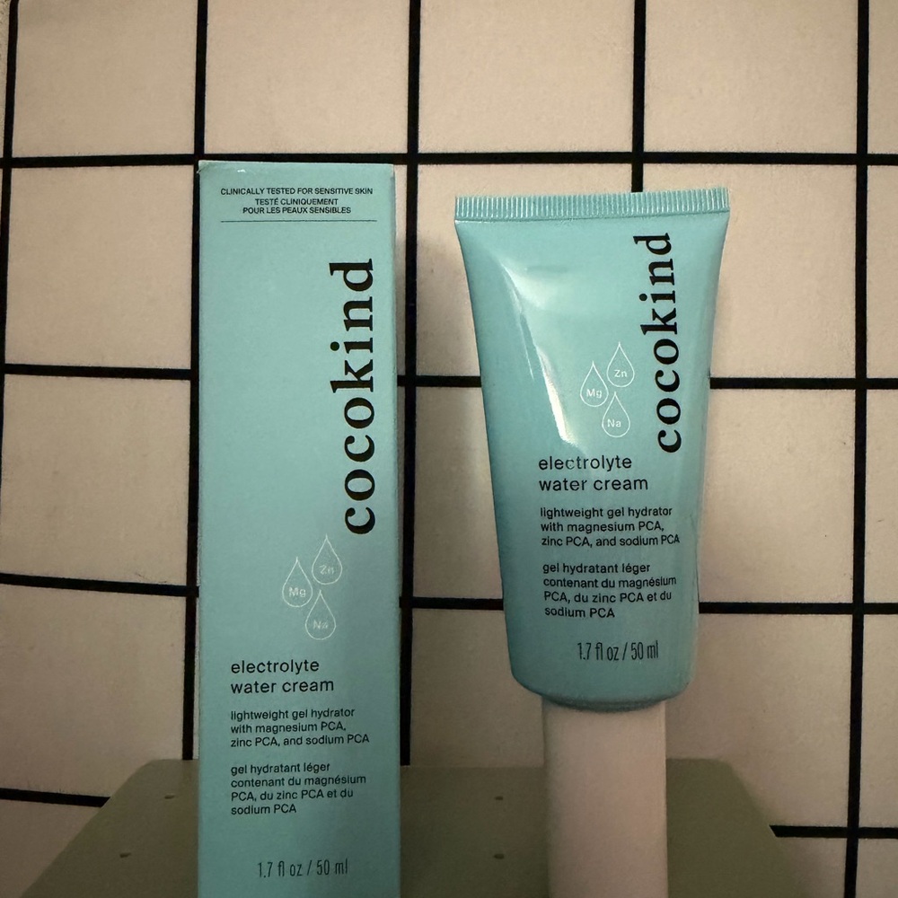 Cocokind Electrolyte Water Cream - Light Blue